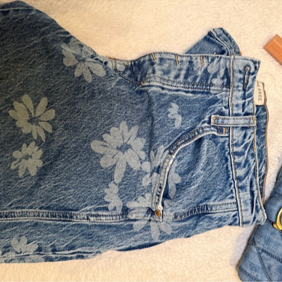 Mid-Rise Floral Print Wide-Leg Jeans - Blue - Picture 7 of 9